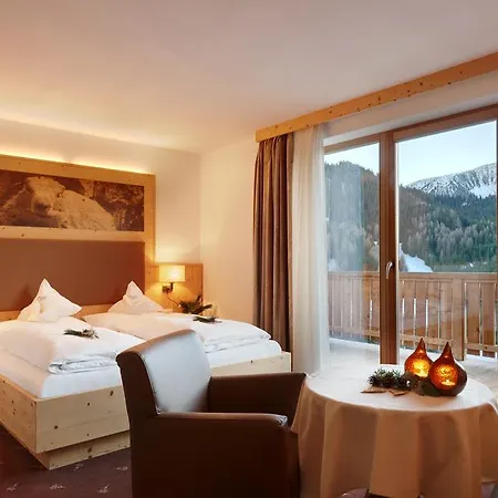 Kraeuterhotel Zischghof 호텔 4*